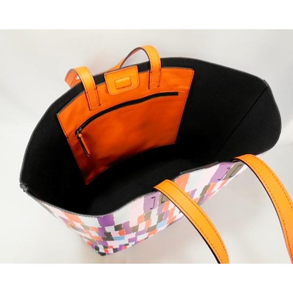 EMILIO PUCCI エメリオプッチ　ロゴ入りオレンジポーチ　レア　新品 楽天市場】【未使用品】【財布】EMILIO PUCCI エミリオ プッチ
