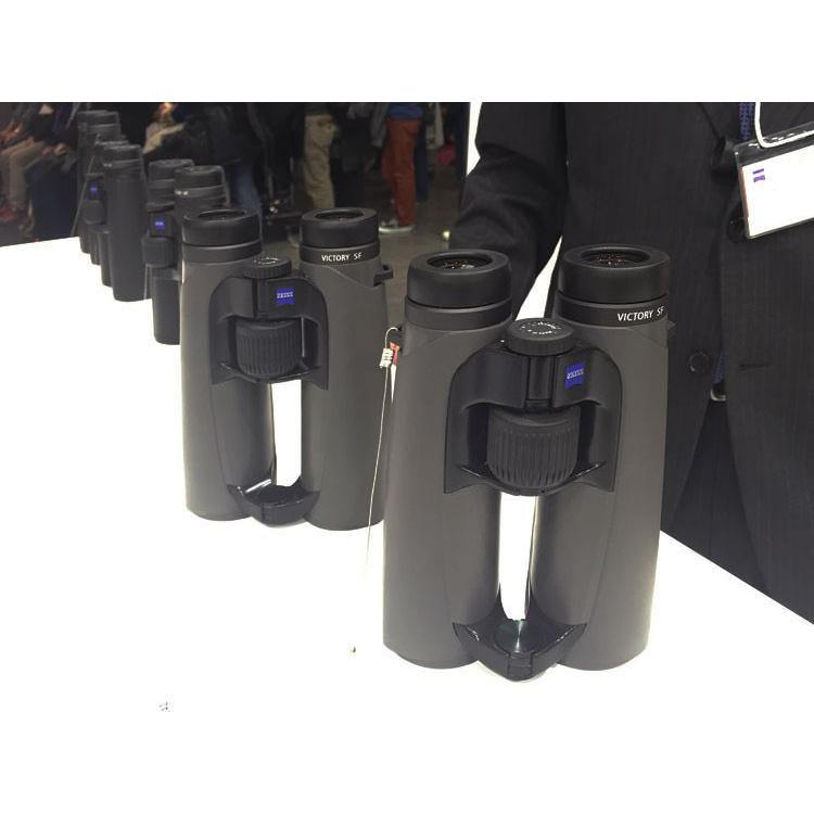 Carl Zeiss Victory SF 8x42 black Smart Focus 8× 42 Binoculars『在庫がなく長期お時間をいただく商品です』の画像