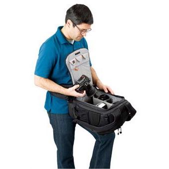 Lowepro フリップサイド400AW ブラック 背面から開けるバックパック型