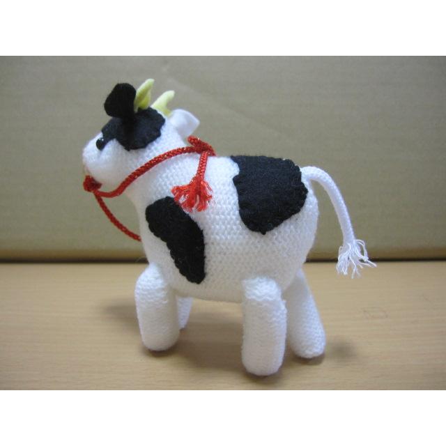 干支手芸 軍手で作る 幸福の丑 カラー軍手１枚で作る オリジナル手芸 縁起物の干支 Eto 045 みつばやymショップ 通販 Yahoo ショッピング