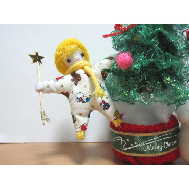 楽しいクリスマス,ツリーと雪だるまと子ども達、クリスマス