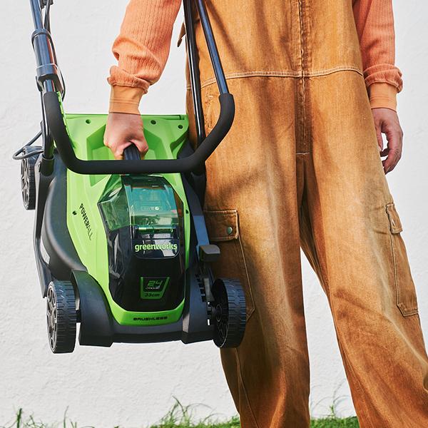 グリーンワークス 24V バッテリー 手押し式芝刈機 ・充電器付き