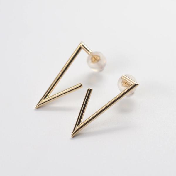 ピアス  K10 10金 10k ゴールドピアス  ゴールド 金 地金 V v字 三角 トライアングル シンプル プレゼント 普段使い |  | 02