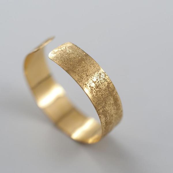 K18 イヤーカフ レディース 18k 18金 ゴールド 幅広 イヤカフ イヤリング 地金 シンプル プレゼント ギフト |  | 05