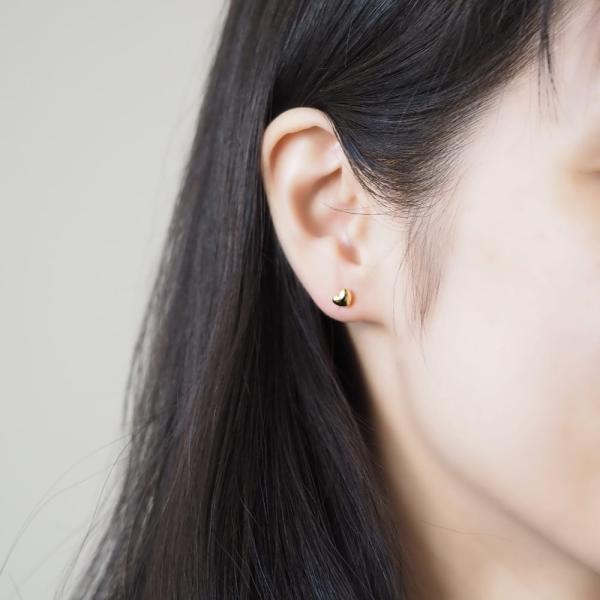 K18 ハート 5mm ピアス 18k 18金 ゴールド ぷっくり 普段使い 使いやすい シンプル レディース プレゼント ギフトの画像