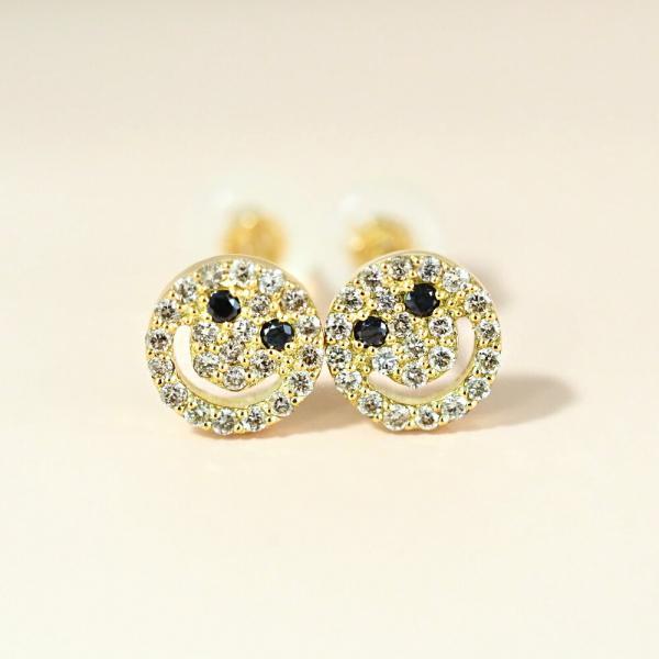 スマイル ピアス 18k K18  可愛い ゴールド ニコちゃん ダイヤモンド ダイヤ パヴェ かわいい アレルギー レディース プレゼント |  | 01