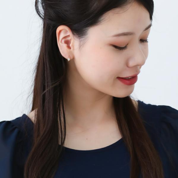 フープピアス 18k K18 18金 ダイヤ ダイヤモンド  レディース 花 フラワー 大人 おしゃれ プレゼントの画像