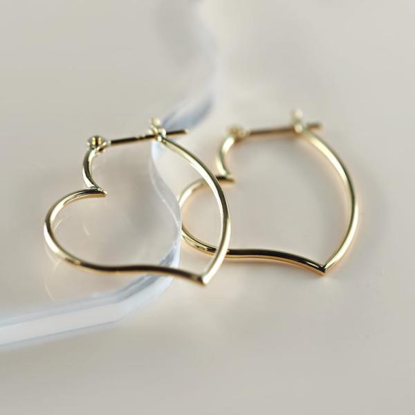 K18 ピアス 地金のピアス K18ピアス 18k 18金 ゴールド フープ シンプル シンプルコーデ ハート 大人 おしゃれ かわいい 小ぶり |  | 02