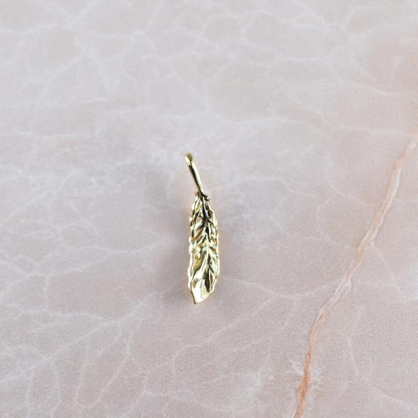 ペンダント ネックレス K18 イエローゴールド 18k 18金 羽 フェザー レディース メンズ プレゼント お守り アミュレット 贈り物 ギフト ジュエリーーの画像