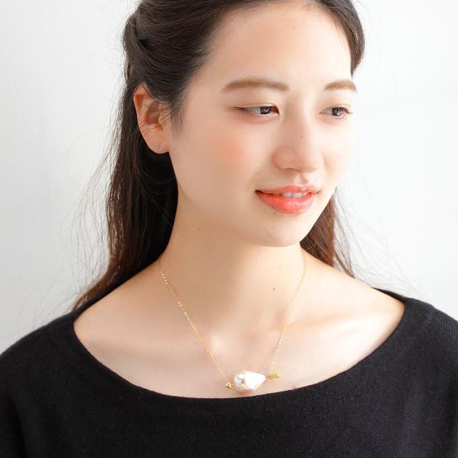 18金 K18 18k 金 パール 大ぶり 大きい ネックレス キューピットの矢 矢 ハート バロックパール バロック 淡水パール 人気 トレンド おしゃれ |  | 01