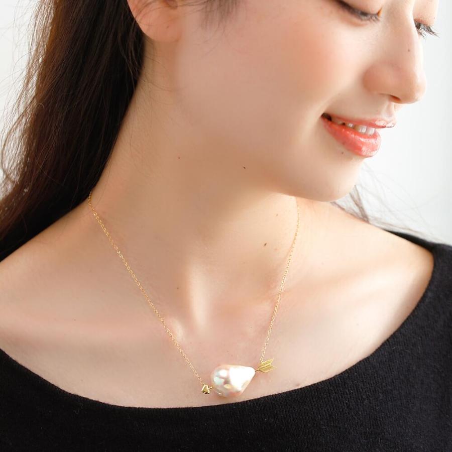 18金 K18 18k 金 パール 大ぶり 大きい ネックレス キューピットの矢 矢 ハート バロックパール バロック 淡水パール 人気 トレンド おしゃれ |  | 05