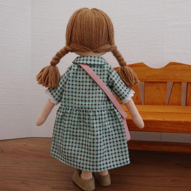 手作り 布 人形 女の子 チェック柄 ワンピース 着せ替え セット 28cm