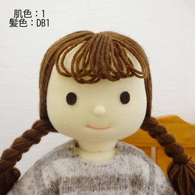 着せ替え人形 耳付きニット帽 デニム ハーフパンツ 女の子 布人形 28cm