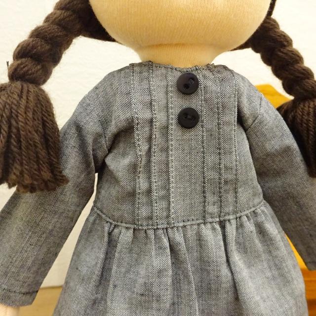 手作り 着せ替え 人形 ピンタック ワンピース チェック ストール 女の子 28cmサイズ_4