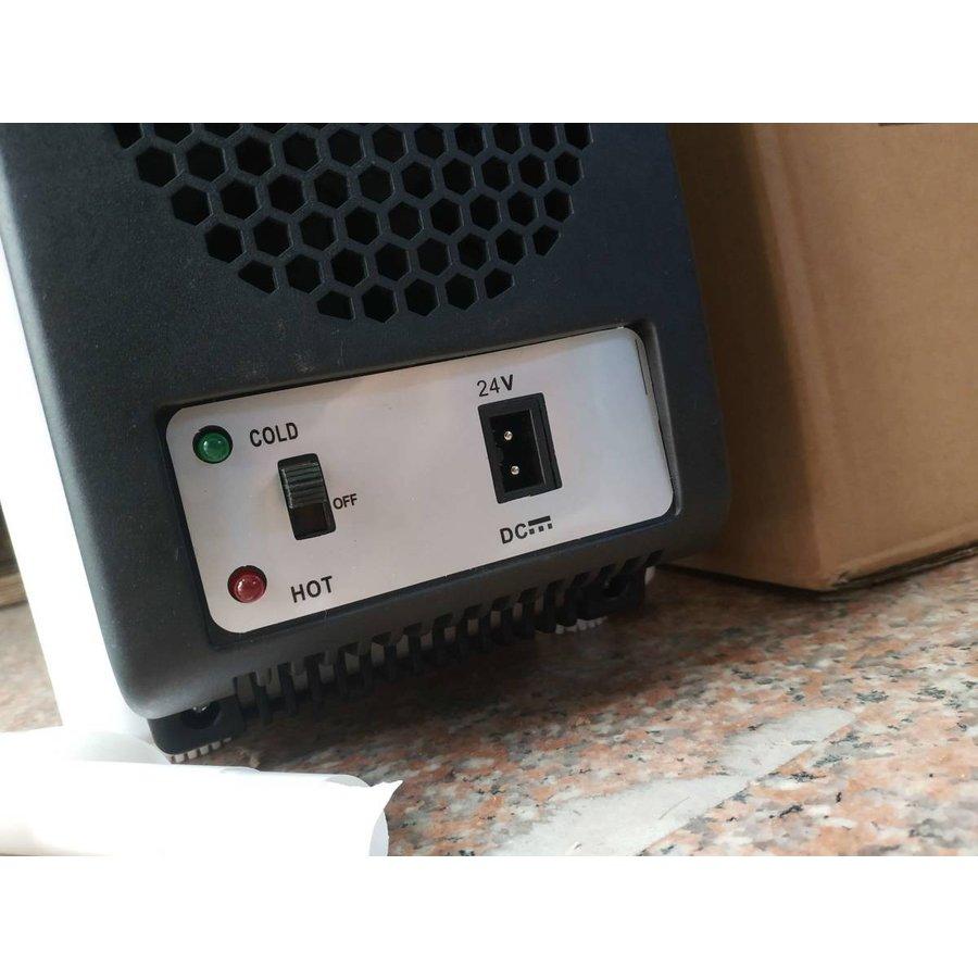 24vトラックバス専用ポータブル 保温冷庫 6L 冷温庫 車載 冷蔵庫