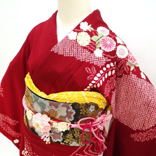 振袖 袷 着物 絞り 金駒刺繍 金彩加工 濃赤 道長 鞠 四季の花 花 振袖 袷 着物 絞り 金駒刺繍 金彩加工 濃赤 道長 鞠 四季の花 花