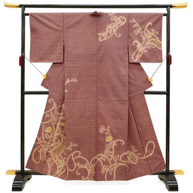 紬 訪問着 着物 袷 野蚕糸 ムガシルク 手絞り 小豆色 草花文様 紬 訪問着 着物 袷 野蚕糸 ムガシルク 手絞り 小豆色 草花文様