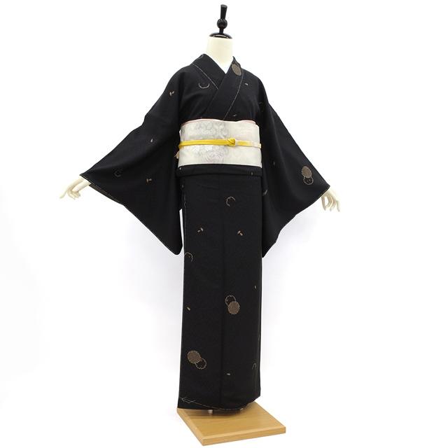 小紋 着物 正絹 袷 中村玉緒 監修 黒地 雪輪 桜 金彩加工 春 秋 小紋 着物 正絹 袷 中村玉緒 監修 黒地 雪輪 桜 金彩加工 春 秋