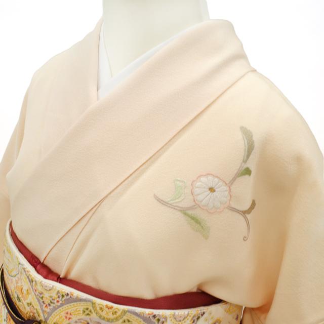 訪問着 着物 正絹 袷 汕頭刺繍 スワトウ 淡ピーチ色 菊 草花 訪問着 着物 正絹 袷 汕頭刺繍 スワトウ 淡ピーチ色 菊 草花