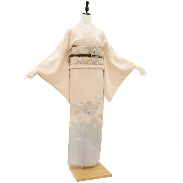 訪問着 着物 正絹 袷 汕頭刺繍 スワトウ 淡ピーチ色 菊 草花 訪問着 着物 正絹 袷 汕頭刺繍 スワトウ 淡ピーチ色 菊 草花