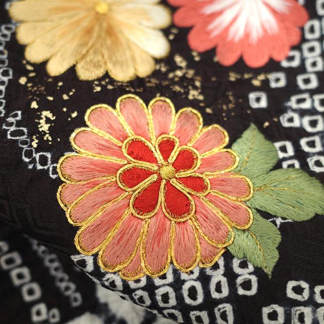 振袖 着物 リサイクル 正絹 成人式 フォーマル 金駒刺繍 刺繍 絞り