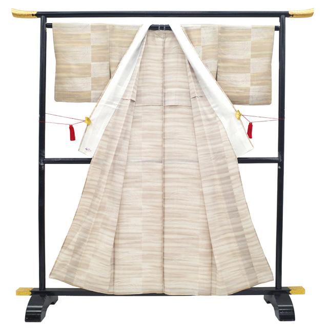 夏物 小紋 着物 リサイクル 絽 正絹 単衣 淡茶 ベージュ 白 草花 カジュアル 中古 仕立て上がり 身丈158 裄丈65 Ｍサイズ みやがわ sb17405_2