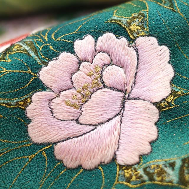 訪問着 着物 正絹 手描き友禅 作家物 落款 成悦 緑 青楓 牡丹 小菊