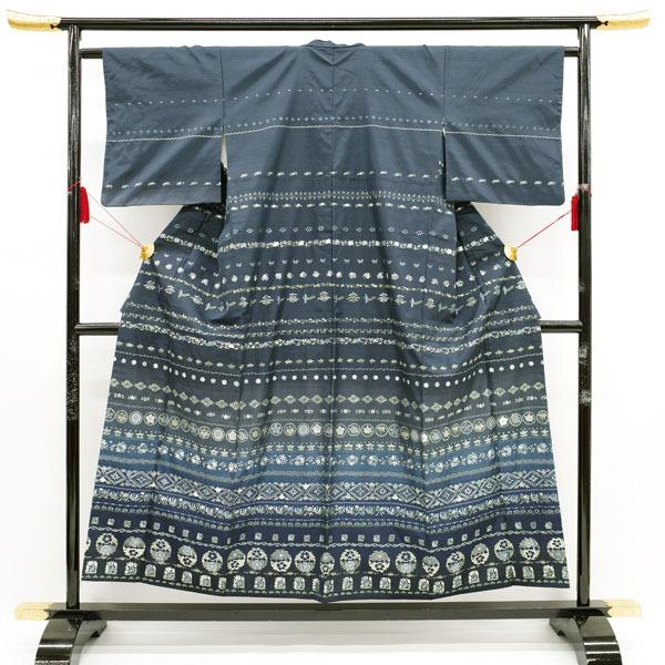 激安ブランド 紬 訪問着 極上 総手刺繍 青 紺 ぼかし 金糸 細やかで大変手の込んだ逸品 花兎 小花 橘 仕立て上がり ｓサイズ Sb4398 お1人様1点限り