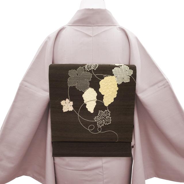 名古屋帯 九寸 タッサーシルク 野蚕糸 こげ茶地 ダークブラウン 手刺繍 