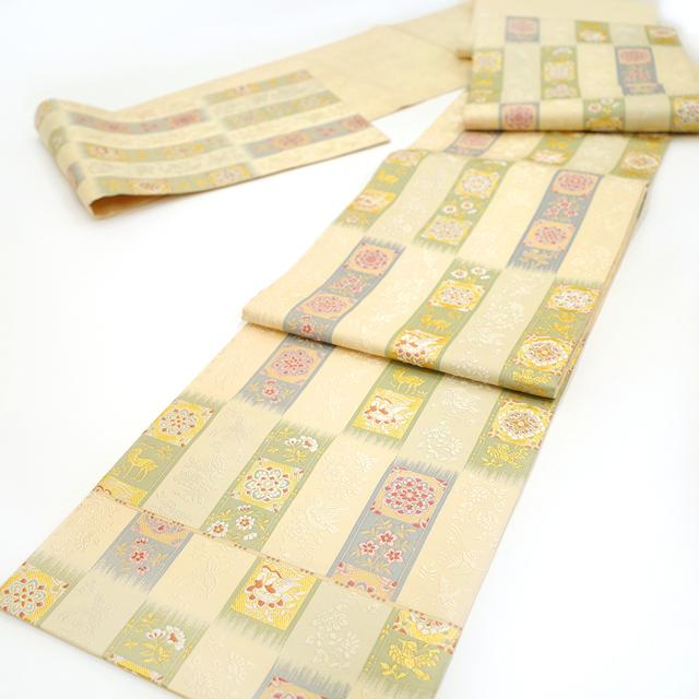 ハイクラス 高級西陣織 正絹礼装用袋帯 スワトウ 相良刺繍 正倉院花文のレース編 袋帯 京都 西陣 いづくら 正絹 絹 正倉院宝物 ベージュ 華文 花唐草