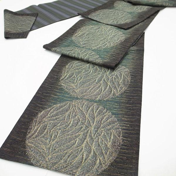 袋帯 変わり織 金糸 全通 黒 リーフ のような 丸文 上質 春 秋 冬  