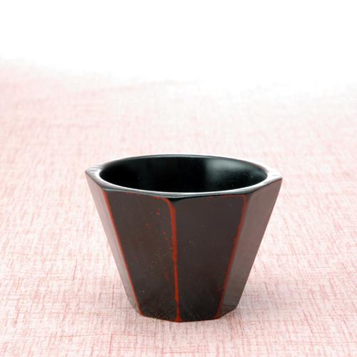 みよし漆器本舗 天然木製 ぐい呑み 八角 曙 漆塗り : 曲げわっぱと漆器