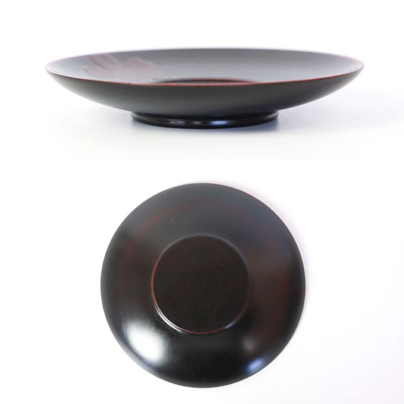 漆器 花形 黒と金の、茶托 漆器 花形 黒と金の、茶托