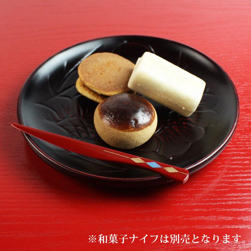 みよし漆器本舗 漆器 銘々皿 15cm 木製 菊彫 和菓子皿 菓子皿 みよし漆器本舗 漆器 銘々皿 15cm 木製 菊彫 和菓子皿 菓子皿