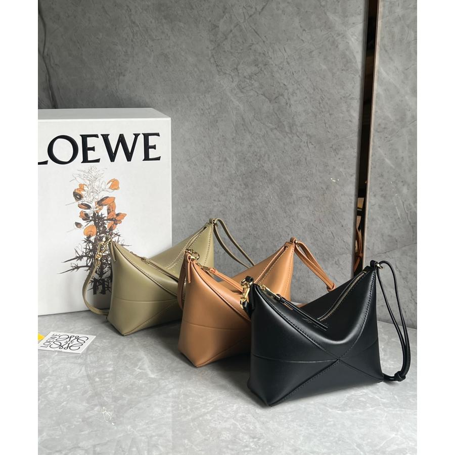 LOEWE ロエベ loewe パズルフォルド ポーチ(シャイニーナパ LOEWE ロエベ loewe パズルフォルド ポーチ(シャイニーナパ