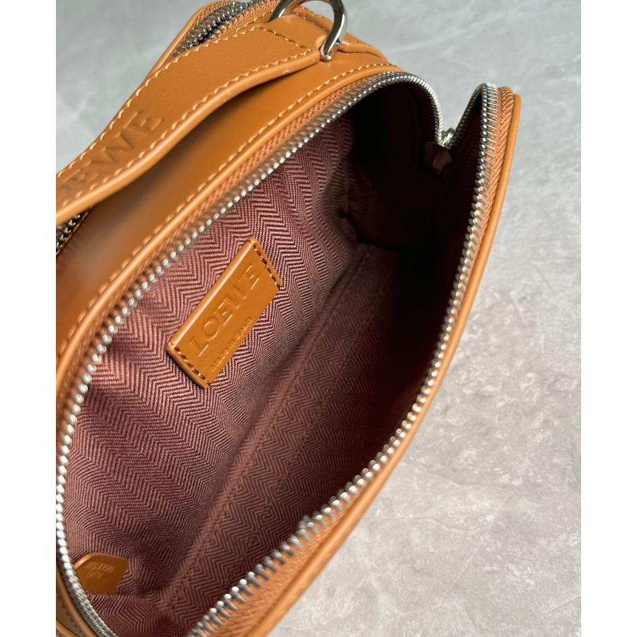 LOEWE 大人気 ロエベ loewe カメラ クロスボディバッグ ミニ LOEWE 大人気 ロエベ loewe カメラ クロスボディバッグ ミニ