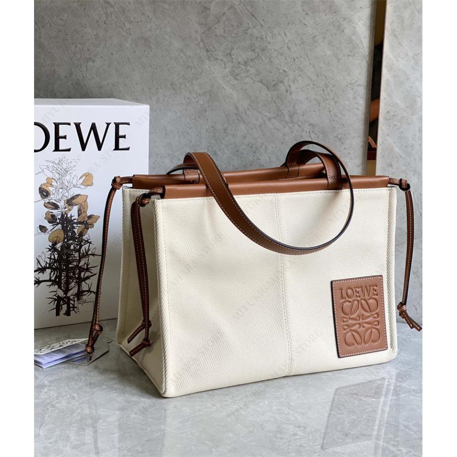 LOEWE ロエベ トートバッグ クッショントート キャンバス カーフ LOEWE CUSHION TOTE BAG バッグ レディース 送料無料  2023 ギフト 新作 新品 バッグ