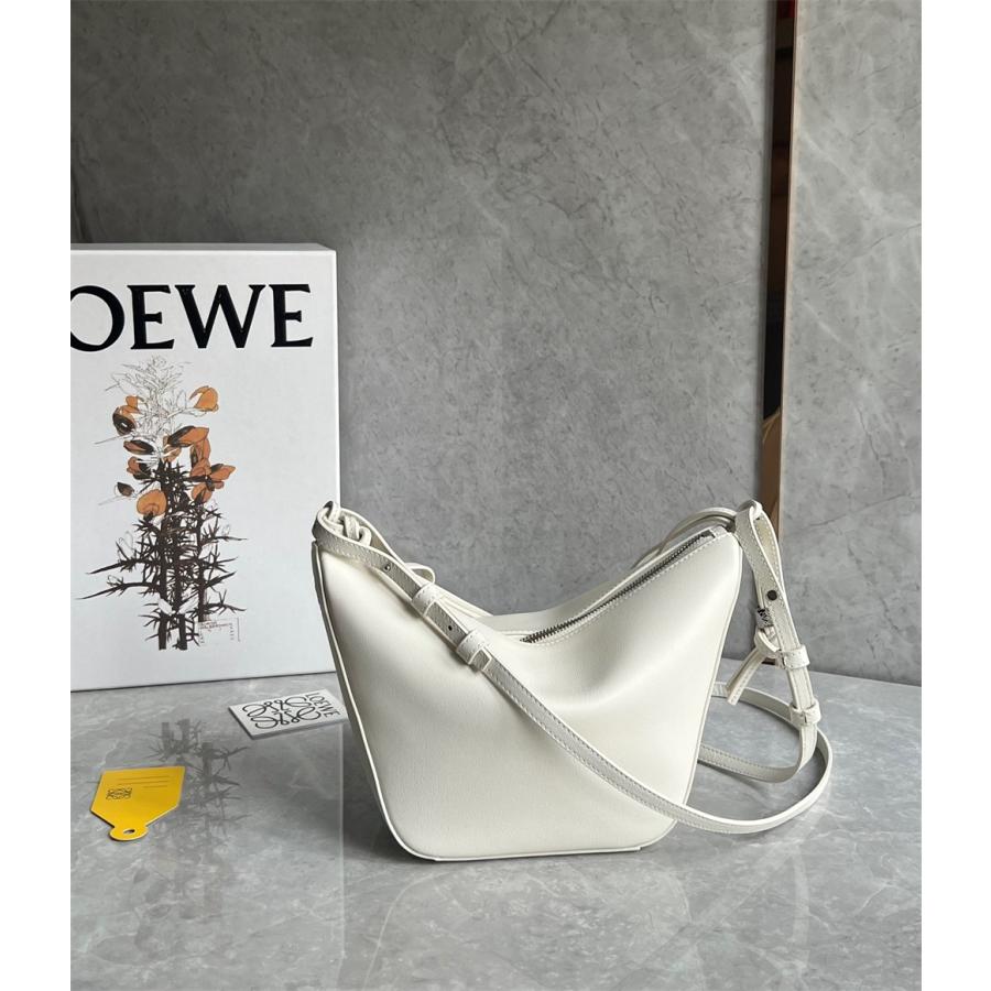LOEWE ロエベ ハンモック ホーボー ミニ Hammock Hobo bag 3WAY LOEWE ロエベ ハンモック ホーボー ミニ Hammock Hobo bag 3WAY