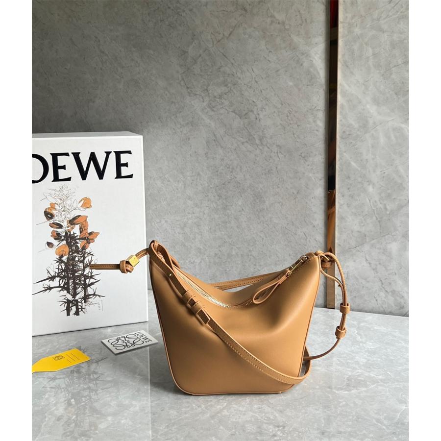 LOEWE ロエベ ハンモック ホーボー ミニ Hammock Hobo bag 3WAY LOEWE ロエベ ハンモック ホーボー ミニ Hammock Hobo bag 3WAY