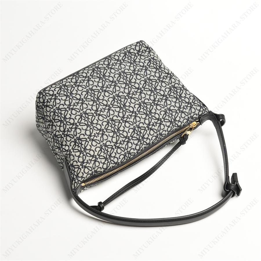 LOEWE ロエベ loewe レザー ハンドバッグ SALE キュービィ S LOEWE ロエベ loewe レザー ハンドバッグ SALE キュービィ S