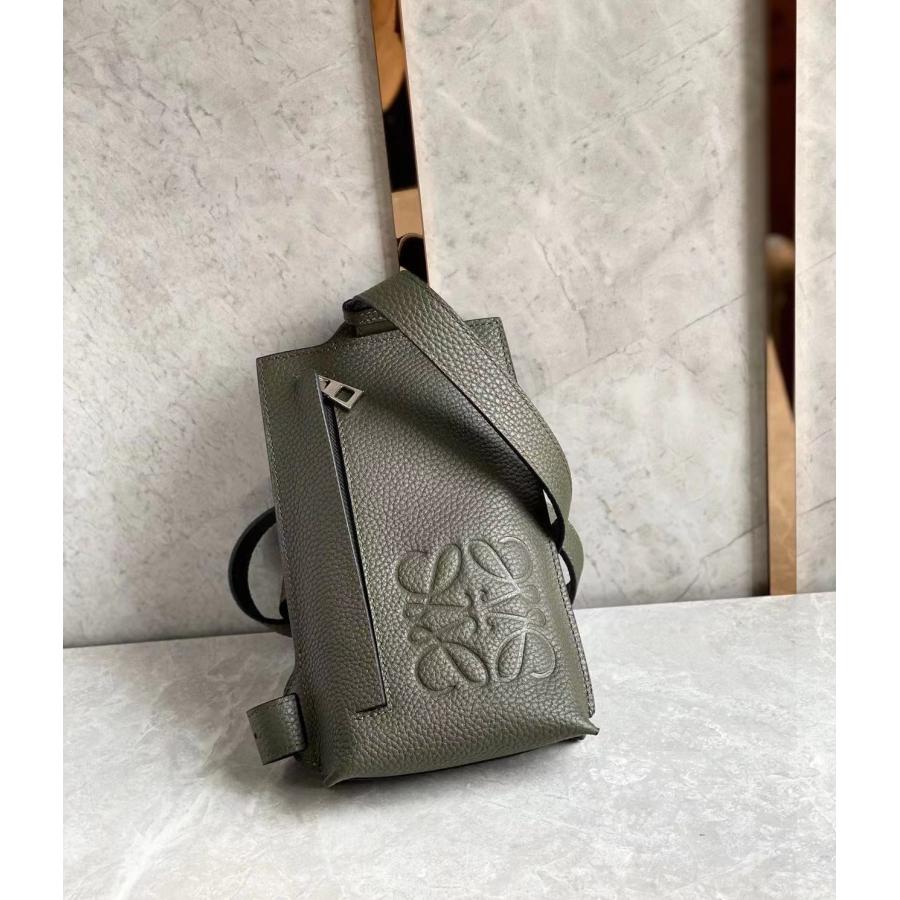 LOEWE ロエベ クロスボディバッグ メンズ バーティカル T LOEWE ロエベ クロスボディバッグ メンズ バーティカル T