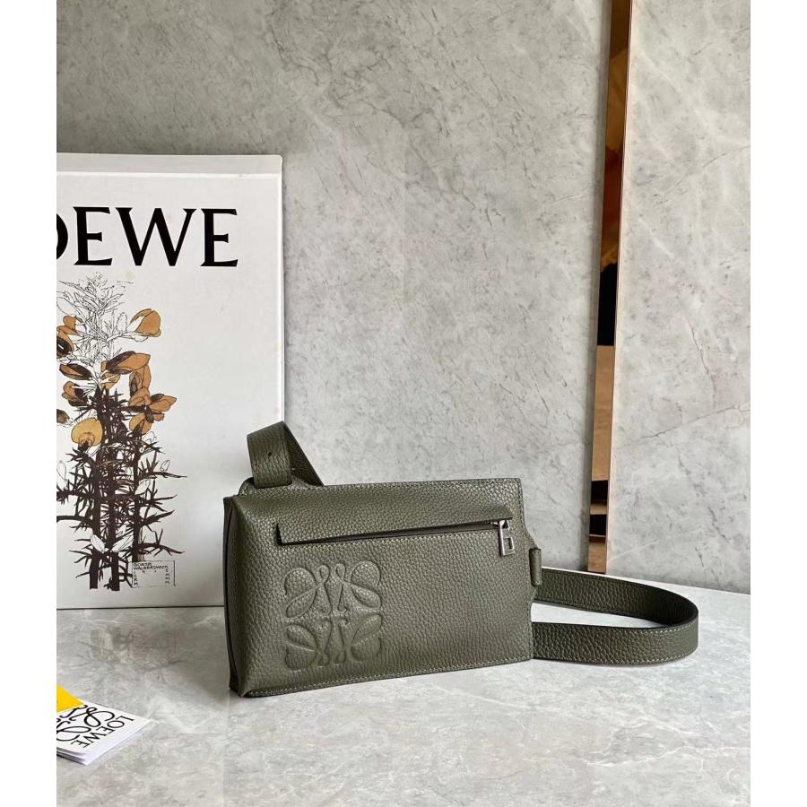 LOEWE ロエベ クロスボディバッグ メンズ バーティカル Tポケット