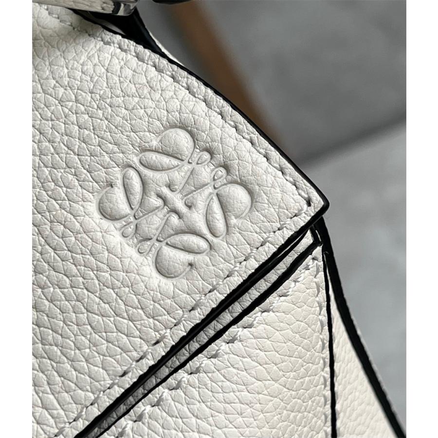 LOEWE ロエベ loewe レザー ショルダーバッグ 大人気 トート LOEWE ロエベ loewe レザー ショルダーバッグ 大人気 トート