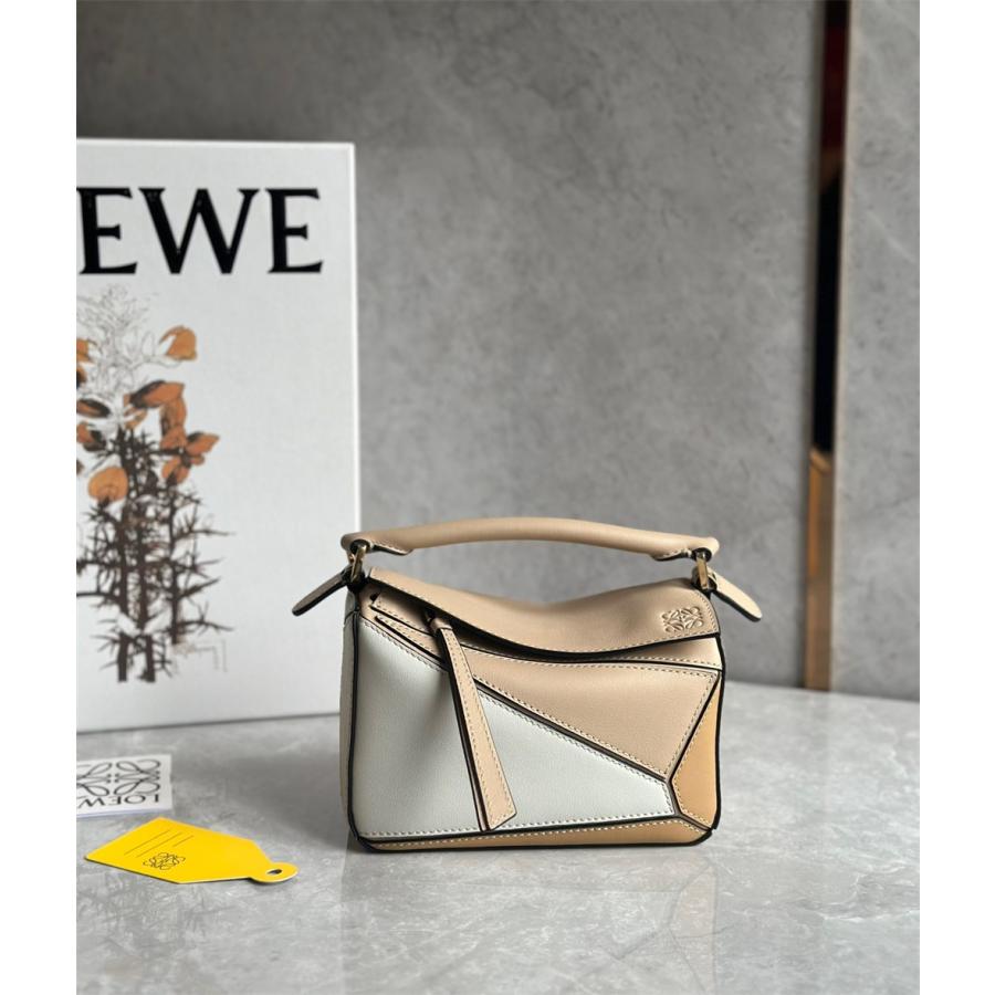 LOEWE ロエベ loewe レザー ショルダーバッグ 大人気 トートバッグ 2WAY ハンドバッグ パズル ミニ PUZZLE 新品 パズルバッグ ブランド レディース バッグ｜miyukigahara-store｜03