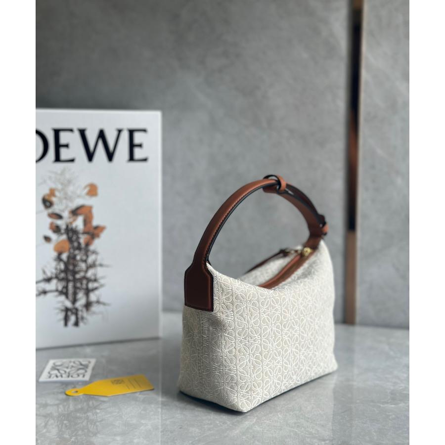 LOEWE ロエベ loewe レザー ハンドバッグ セール キュービィ LOEWE ロエベ loewe レザー ハンドバッグ セール キュービィ