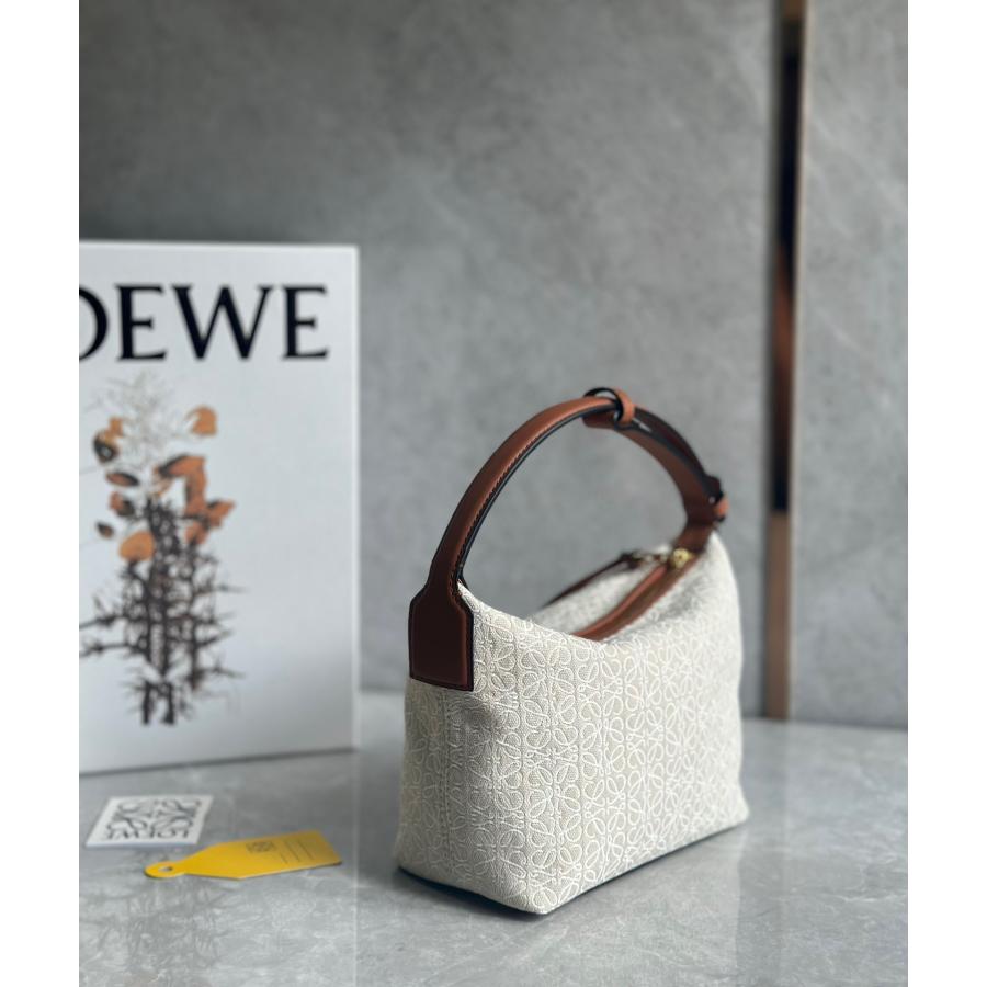 LOEWE ロエベ loewe レザー ハンドバッグ セール キュービィバッグ 大人気 アナグラム ジャガード スモール 新品 Sサイズ レディース バッグ 通勤 プレゼント｜miyukigahara-store｜02