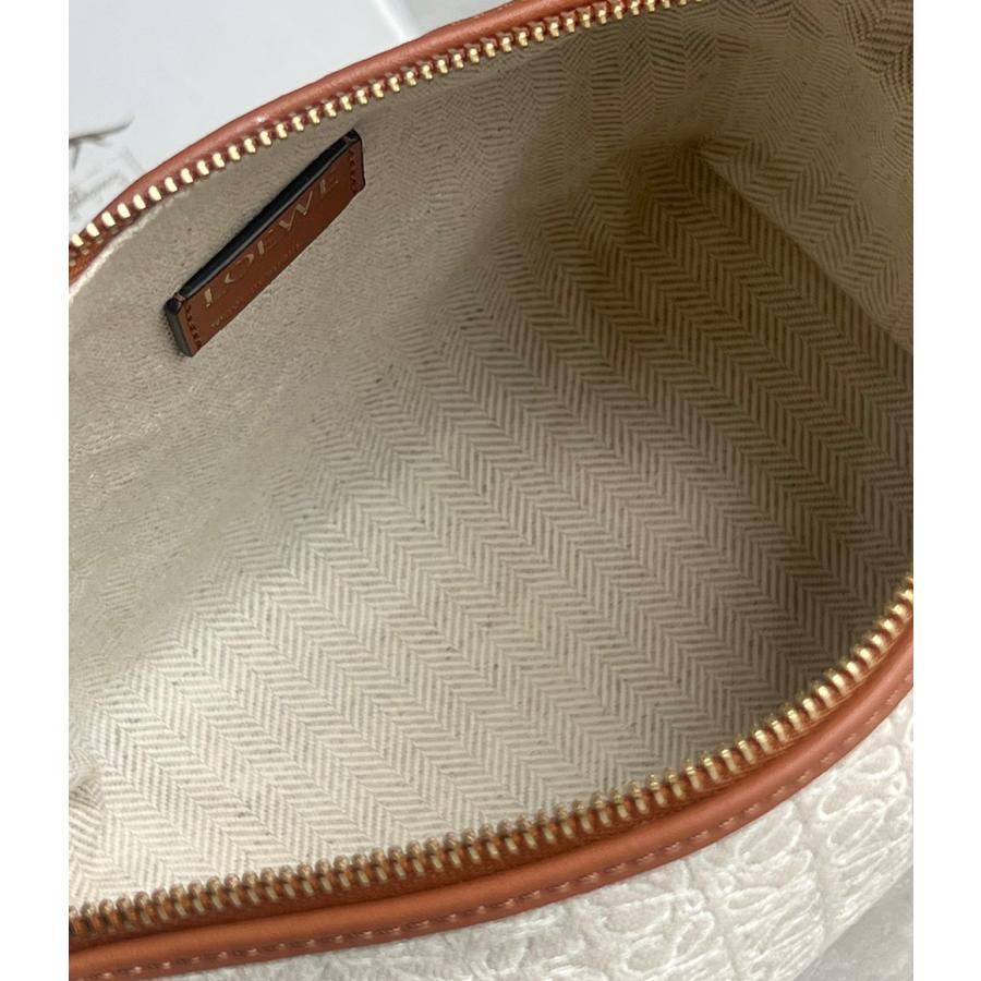 LOEWE ロエベ loewe レザー ハンドバッグ セール キュービィ LOEWE ロエベ loewe レザー ハンドバッグ セール キュービィ