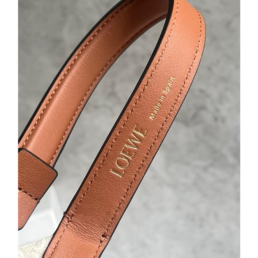 LOEWE ロエベ loewe レザー ハンドバッグ セール キュービィバッグ 大人気 アナグラム ジャガード スモール 新品 Sサイズ レディース バッグ 通勤 プレゼント｜miyukigahara-store｜08