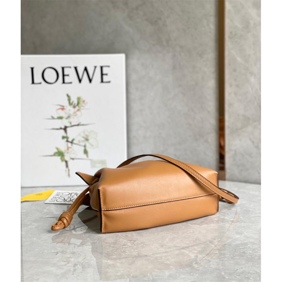 LOEWE ロエベ フラメンコクラッチ ミニ (ナパカーフ) Flamenco LOEWE ロエベ フラメンコクラッチ ミニ (ナパカーフ) Flamenco