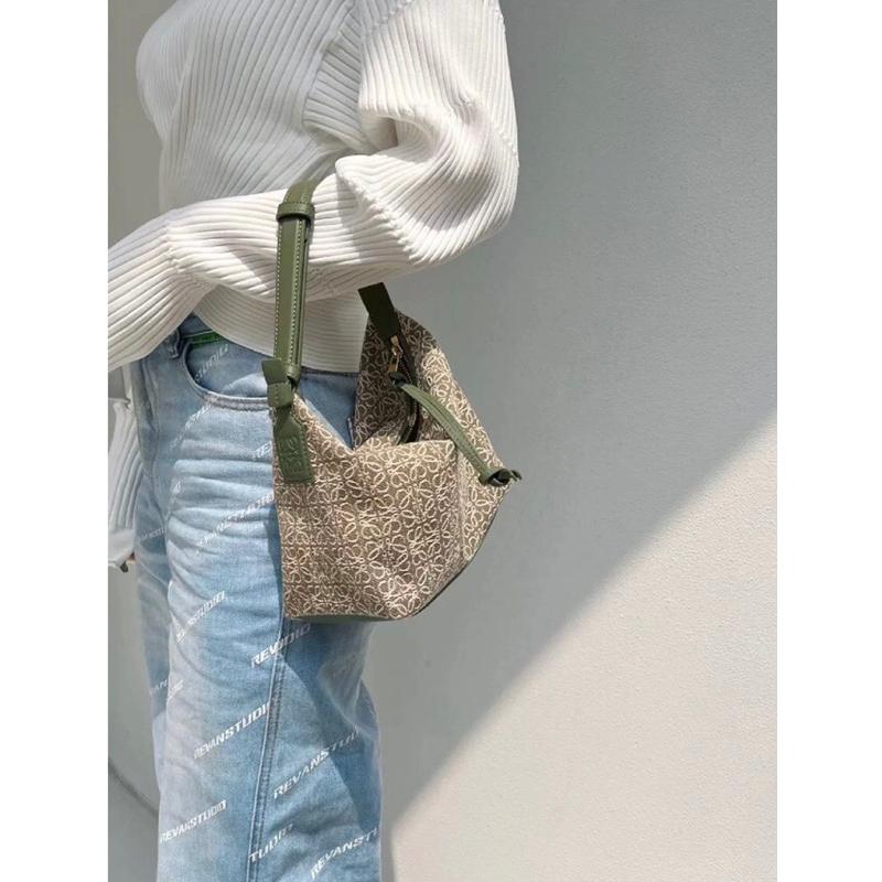 LOEWE ロエベ loewe レザー ハンドバッグ キュービィ Sサイズ LOEWE ロエベ loewe レザー ハンドバッグ キュービィ Sサイズ